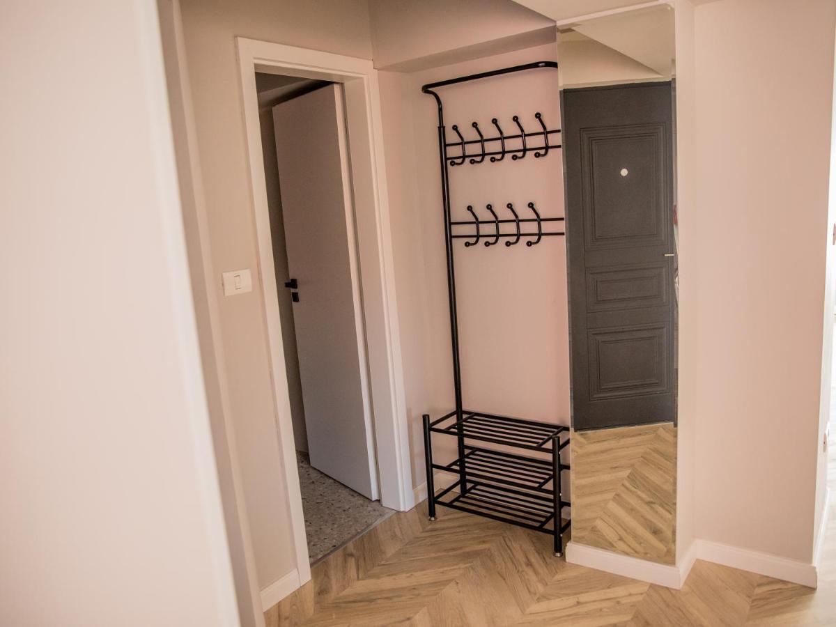 Sabrini Residence B3 Timisoara Old Town Buitenkant foto
