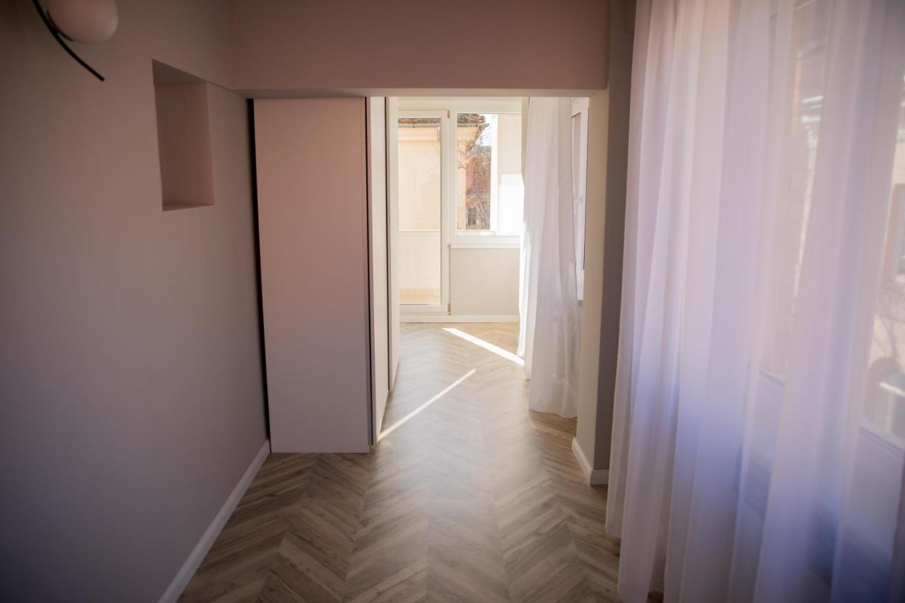 Sabrini Residence B3 Timisoara Old Town Buitenkant foto